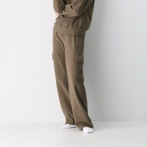Aritzia perfect utility Taupe sweatpants